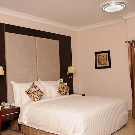 Ofas Chelsea Hotel Abuja Exterior photo