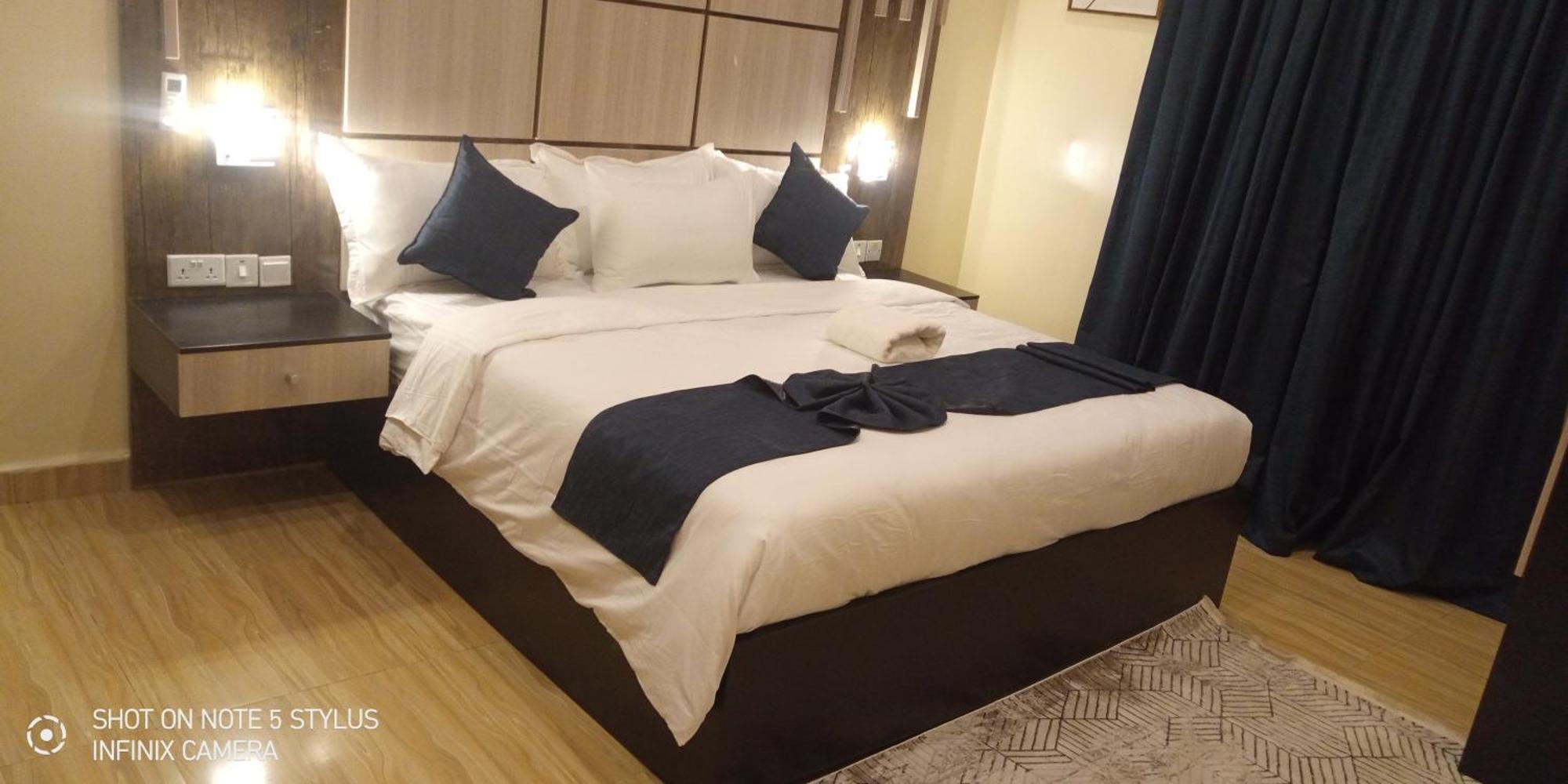 Ofas Chelsea Hotel Abuja Exterior photo